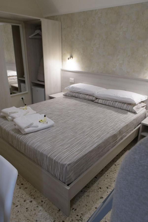 Beatus Viator Guest House โรม ภายนอก รูปภาพ